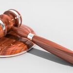 The Benefits of Being Blue When Facing the Justice System