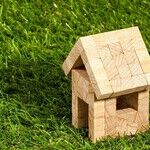 Armchair Quarterbacks Can Create Expensive Risks in Home Sales