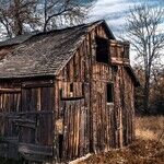 How to Sell a Dilapidated Home in a Commercial Area