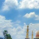 In the Background of San Diego Mosque Attack, A Familiar White Noise