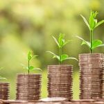 Should You Pay Off Student Loans Before Saving for Retirement?