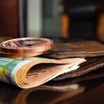 Tips for Helping Elderly Parents With Their Finances