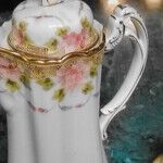 Hot Chocolate Set Is a Sweet Heirloom