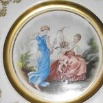 Collectors Make a Beeline For Porcelain Plates