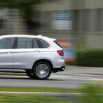 2017 BMW X5 xDrive 40e: Plug-In Hybrid Has 14-Mile EV Range