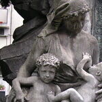 Breastfeeding: Bare or Blanketed?