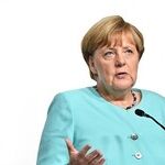 Angela Merkel, No Hillary Look-Alike, Strides Toward a Triumph